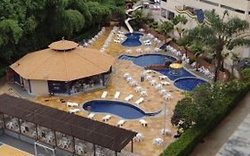 SUÍTE PARA ATÉ 4 PESSOAS EM GOLDEN DOLPHIN GRANDE HOTEL PISCINA 24h
